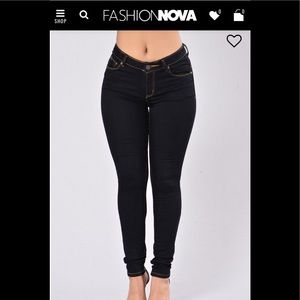 FashionNova denim jeans mid raise